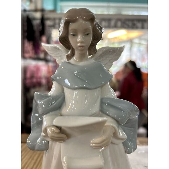 Lladro Rejoice Angel Embossed Skirt White‎ Blue - Picture 7 of 9